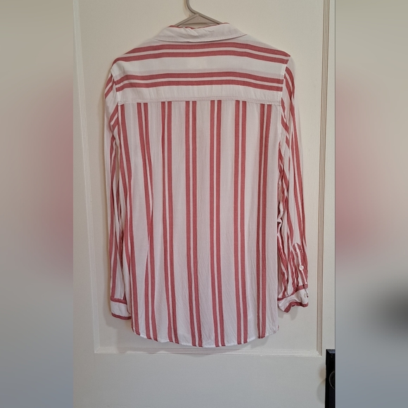 American Eagle Red and White Striped Oversized Fit Button Down Shirt Size M - Picture 2 of 8